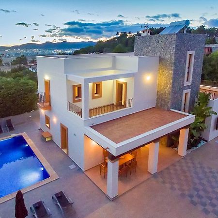 Villa Alexandra Таламанка Екстериор снимка