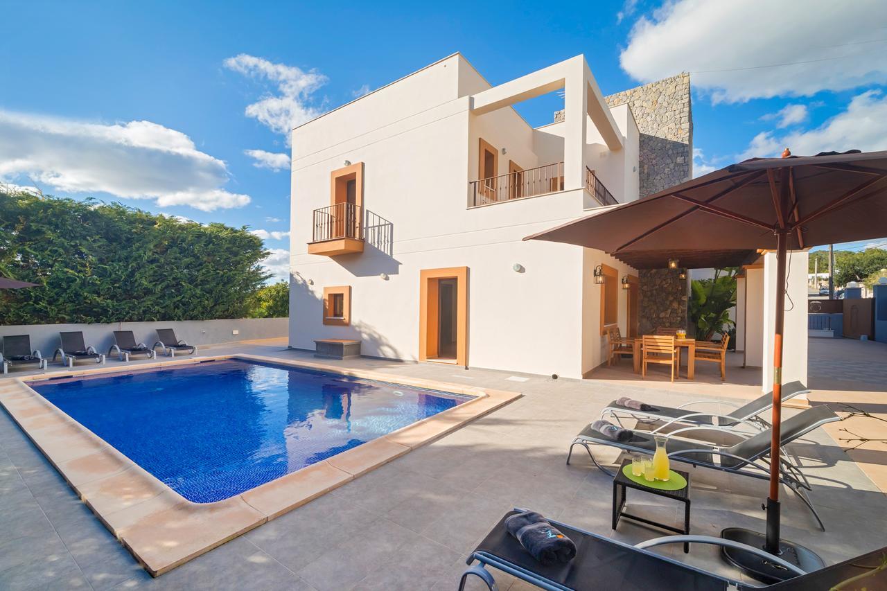 Villa Alexandra Таламанка Екстериор снимка