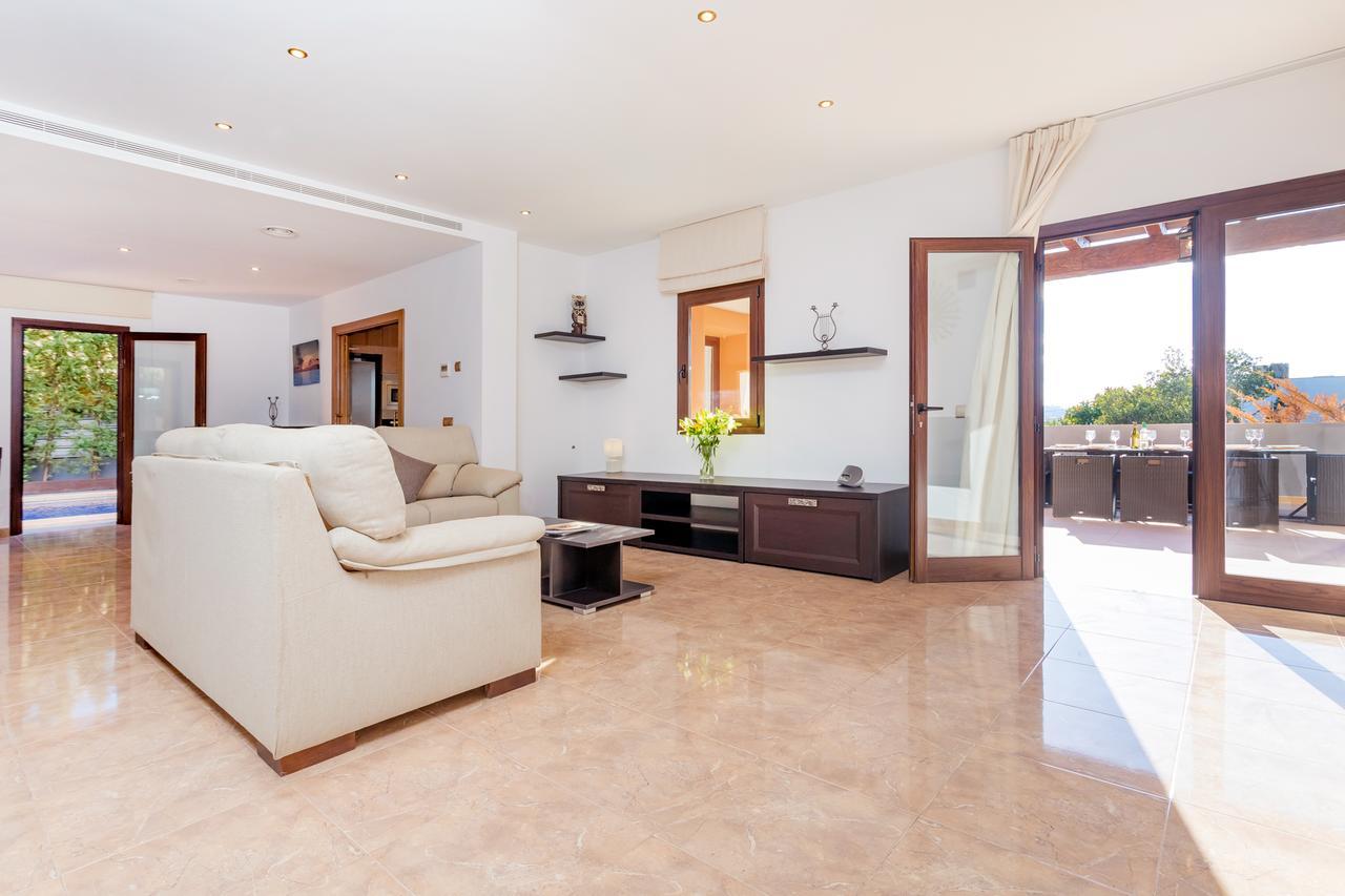 Villa Alexandra Таламанка Екстериор снимка