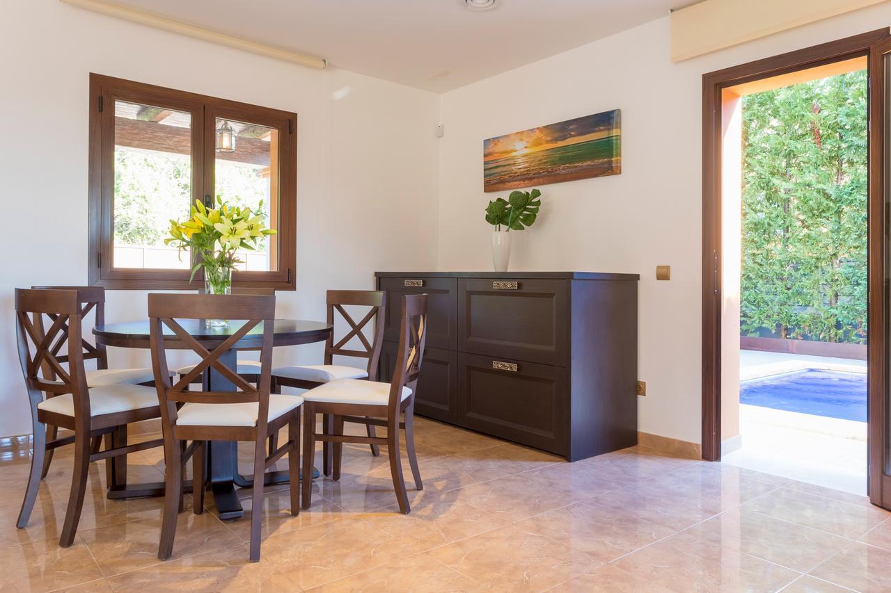 Villa Alexandra Таламанка Екстериор снимка